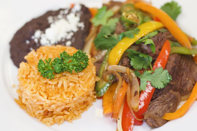 Asada fajitas with rice & beans